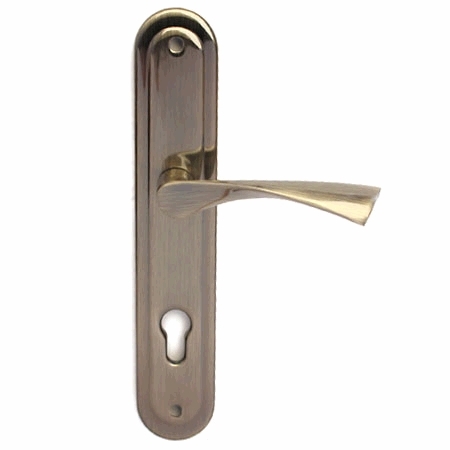 Установка Ручек (на планке, на розетке) на Двери